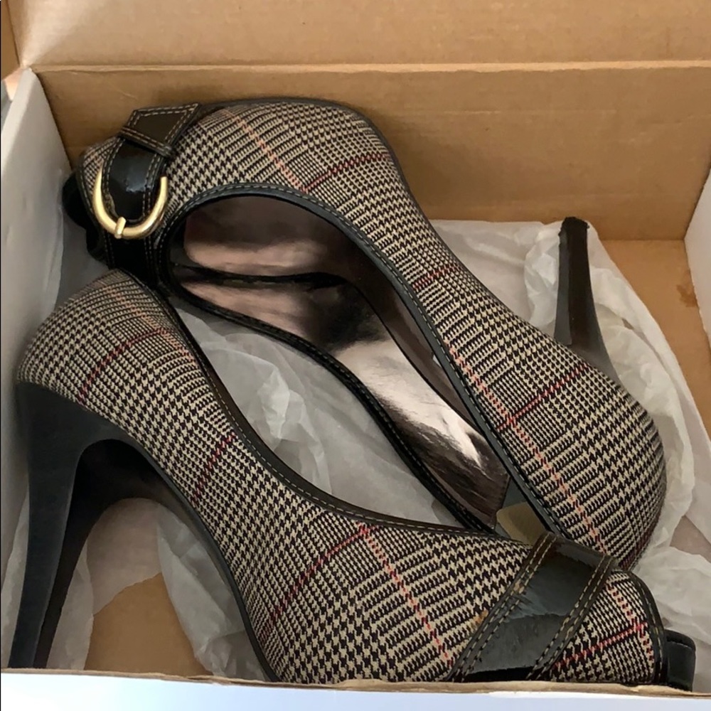 Steve Madden platform plaid peep toe heels SZ 8.5